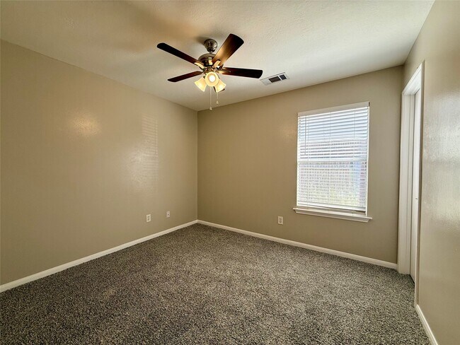 Building Photo - 21514 Broadstone Dr