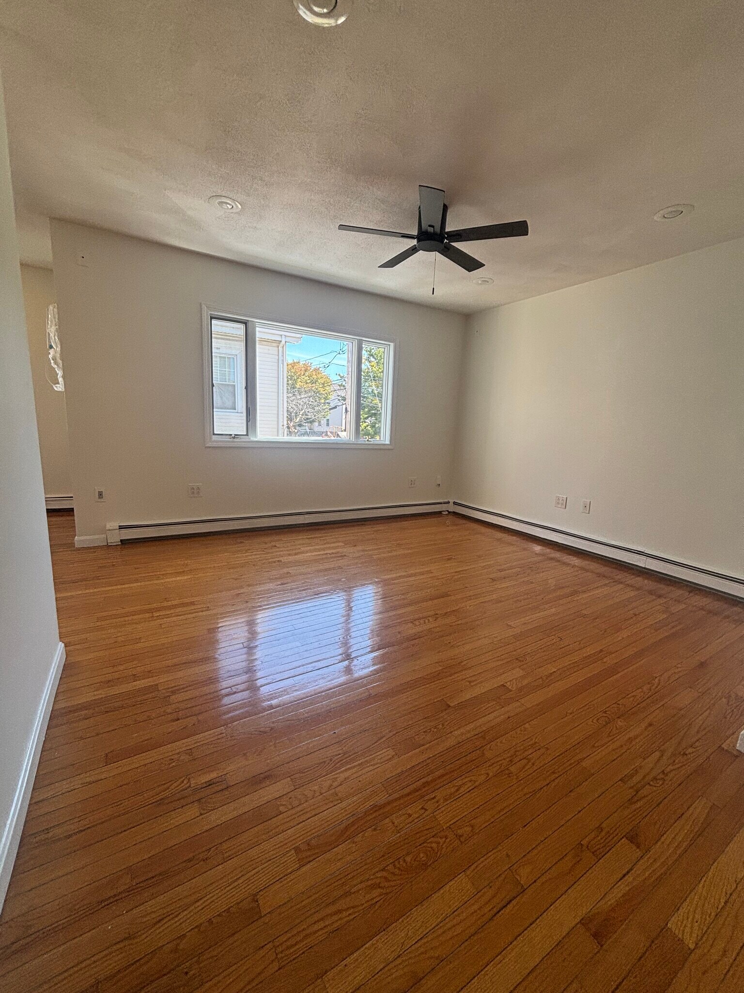 Building Photo - 33 Appleton St