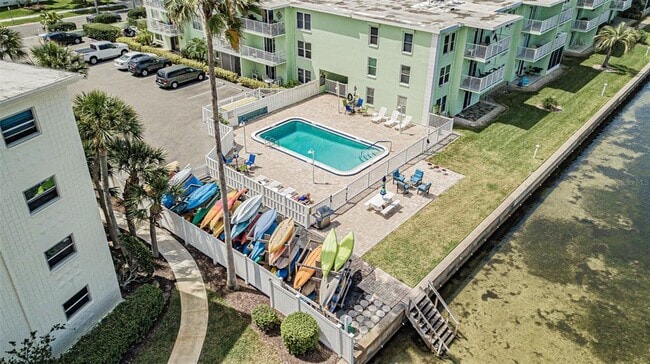 Building Photo - 464 N Paula Dr