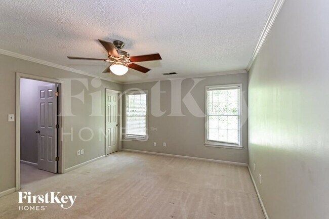 Building Photo - 1217 Pin Pointe Dr