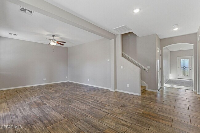 Building Photo - 229 Gonzalo Cir