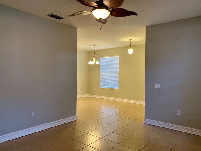 Building Photo - MOVE IN SPECIAL-Adorable 2/2 Home in Harmony