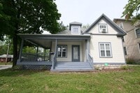 Building Photo - Available August 1!