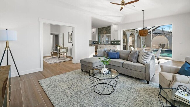 Building Photo - 5601 Almar Dr