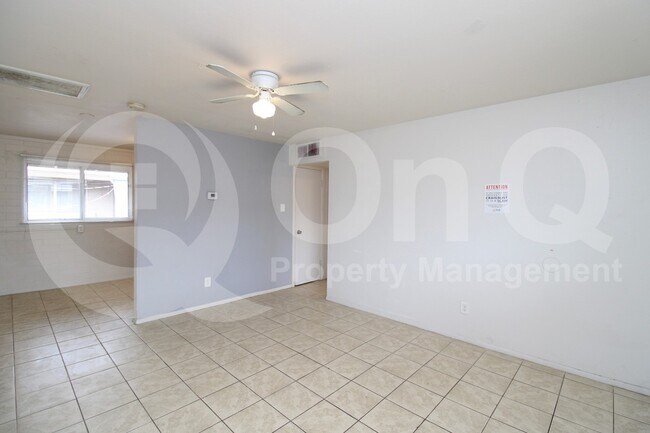 Building Photo - 3122 E Hubbell St