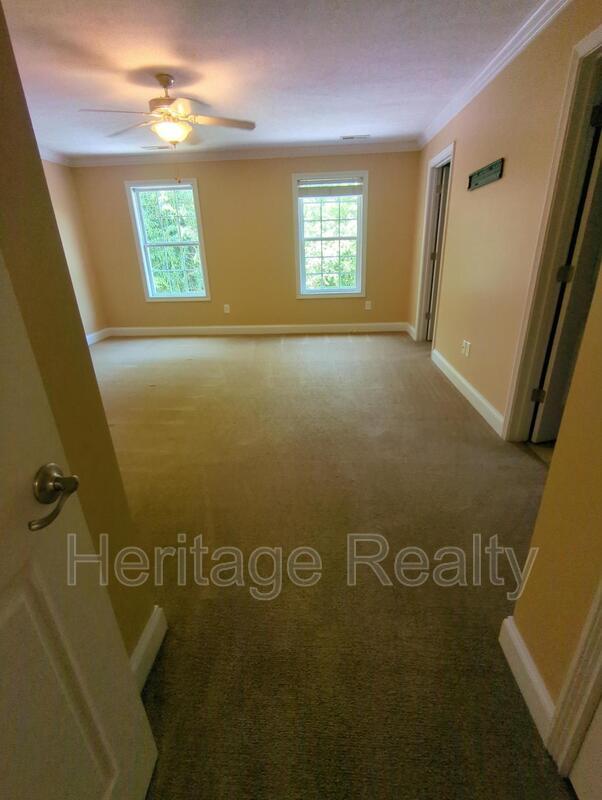 Building Photo - 655 Yorkland Way