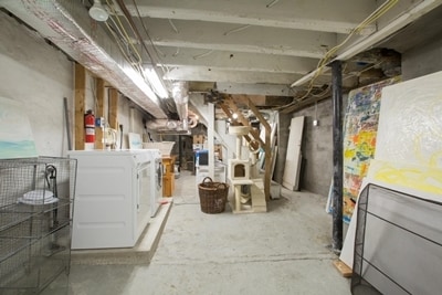 Building Photo - 137 S Fairfax St