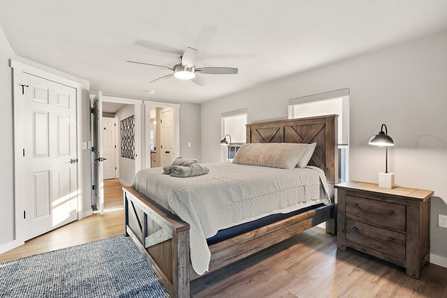 Building Photo - 3225 N Kings Cross