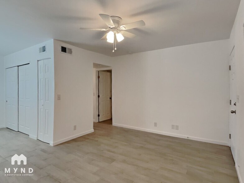 Building Photo - 6657 W Ocotillo Rd