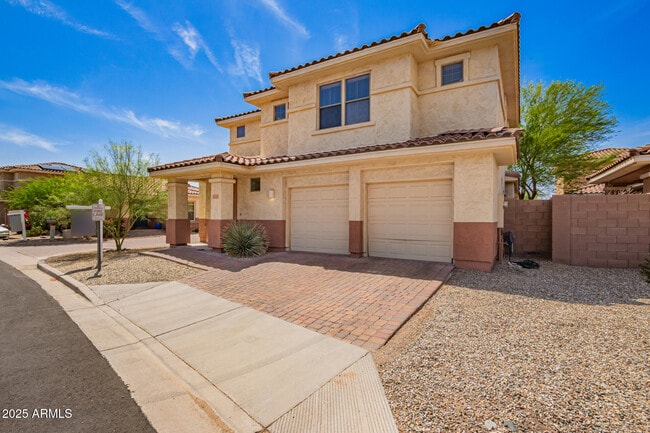 Building Photo - 13550 W Cypress St