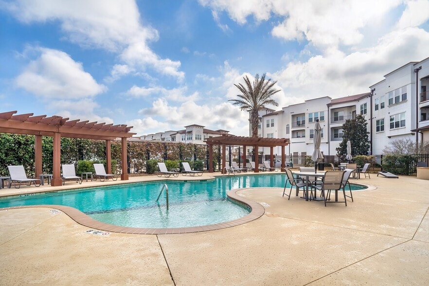 Building Photo - The Addison Apartments