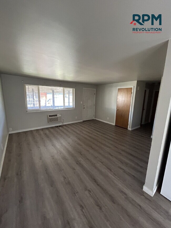 Building Photo - Charming 2-Bed in Washington Terrace