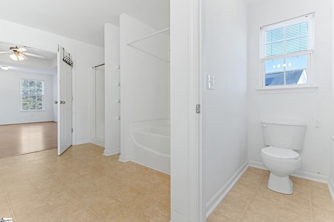 Building Photo - 301 Carnahan Dr