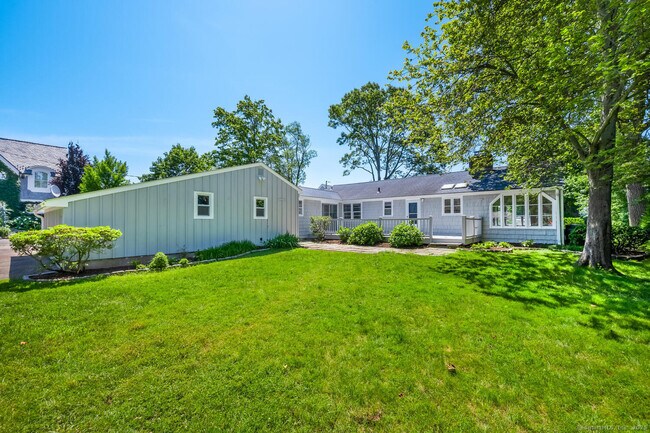 Building Photo - 16 Baywater Dr