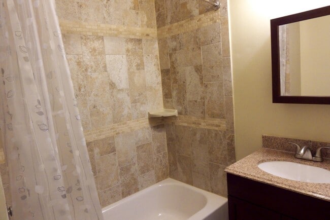 Building Photo - 2925 Espana Ct