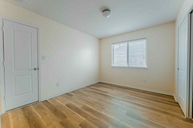 Building Photo - 20219 Weeping Pine Way
