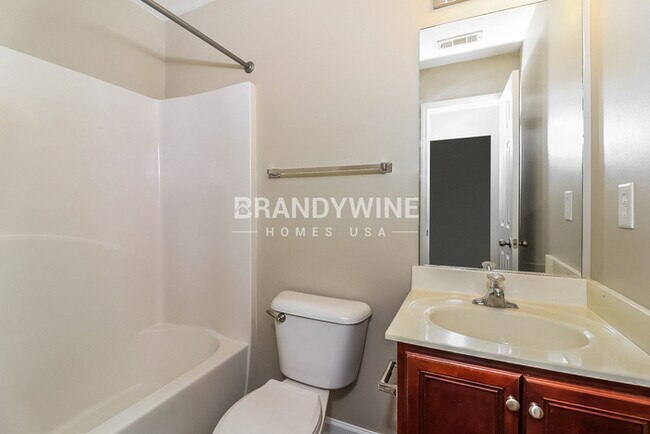 Building Photo - 455 Boxelder Rd