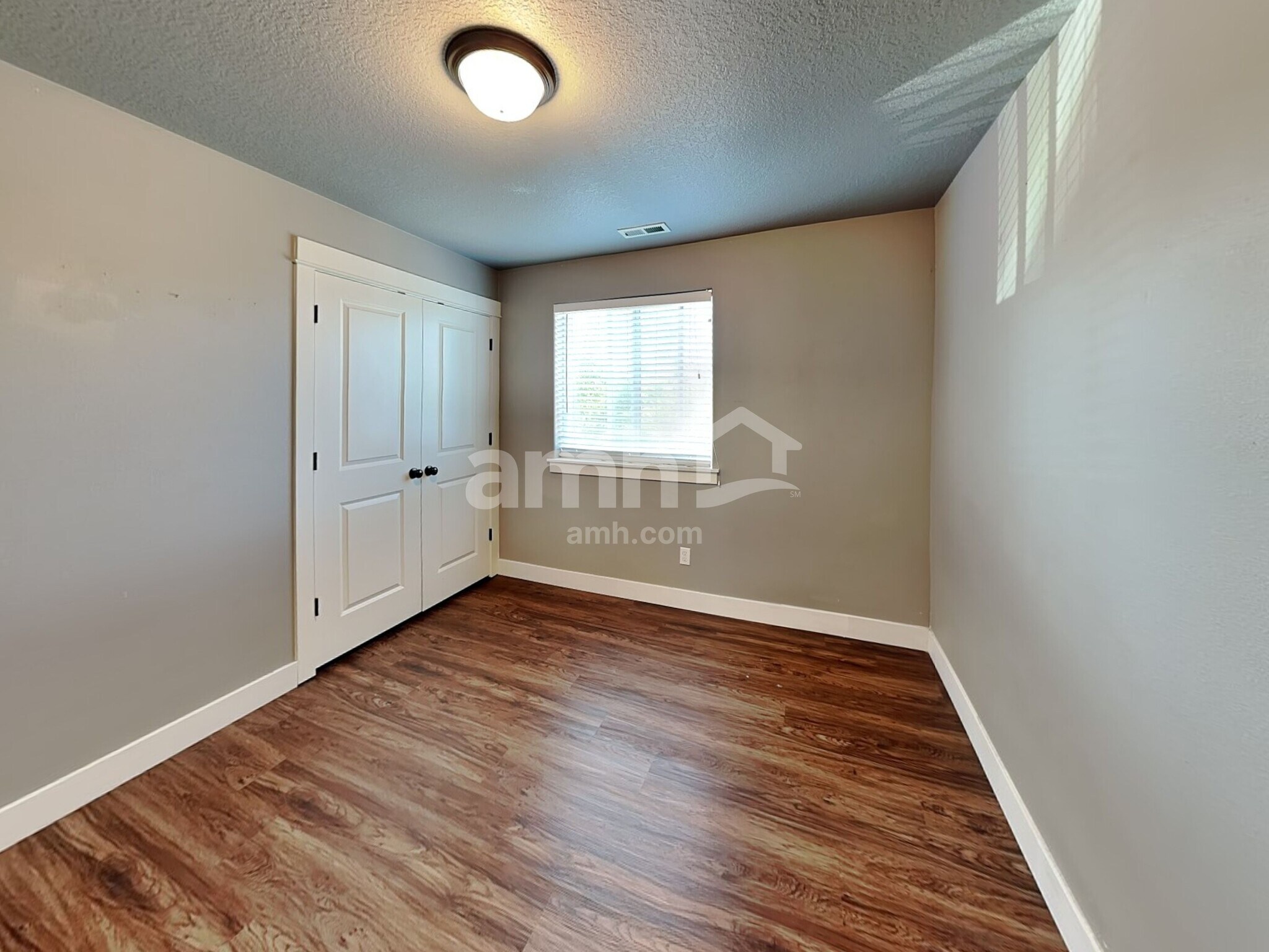 Building Photo - 480 Tulip Ave