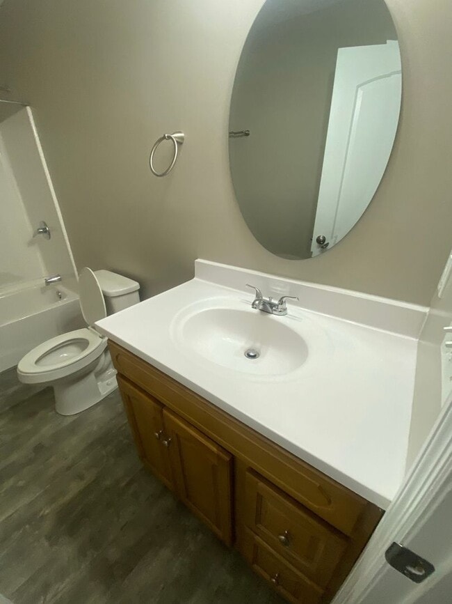 Building Photo - Now available 3 Bedroom 2 Bath Single Fami...