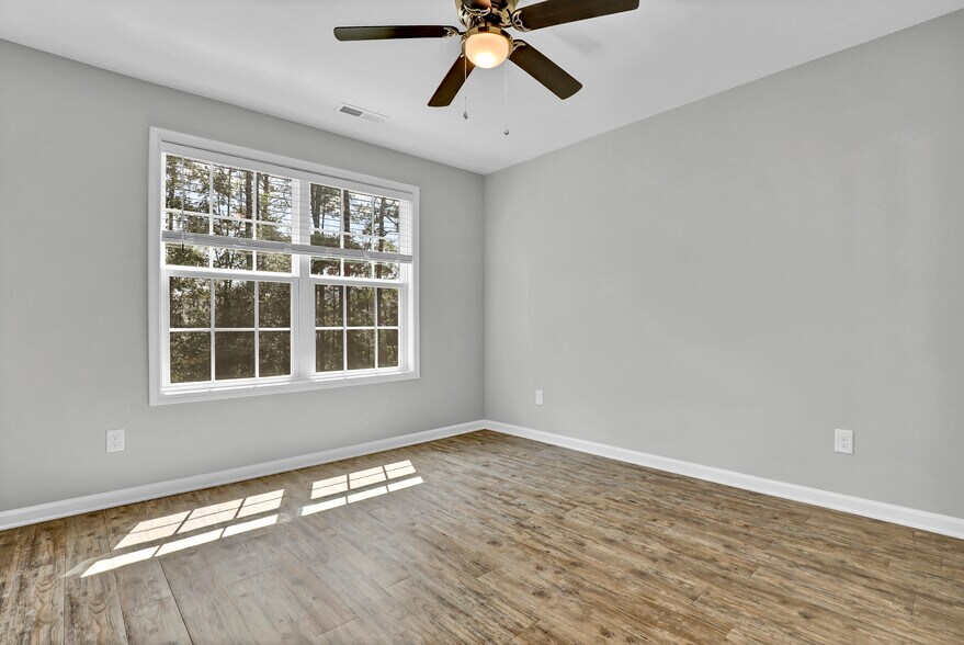 Building Photo - 141 Beacon Woods Dr