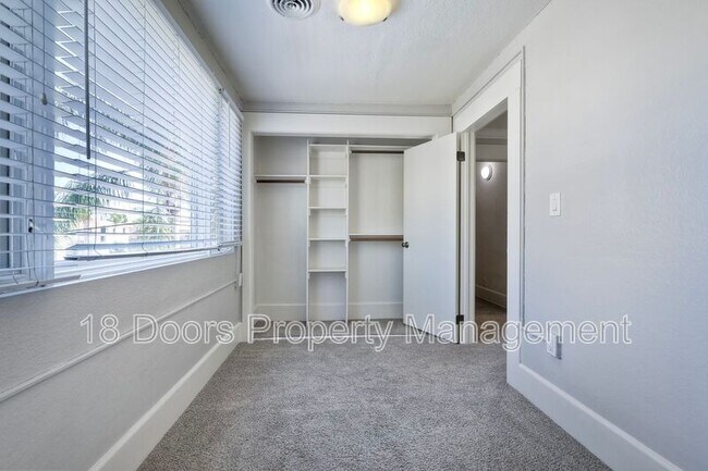 Building Photo - 4052 Albatross St