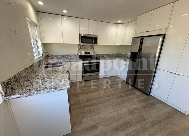 Building Photo - 15635 Corte Raposo