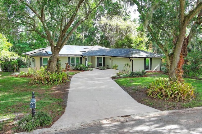 Building Photo - 411 Valencia Cir