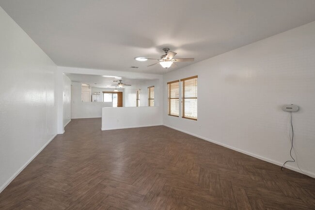 Building Photo - SPACIOUS 3 Bed 2 Bath Gilbert Home!!!