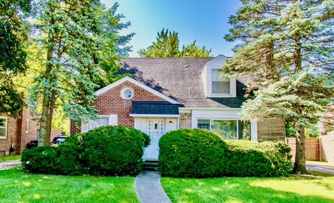 Primary Photo - 1231 Washtenaw Rd