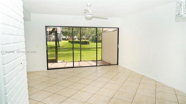 Building Photo - 7041 SW 42nd Pl