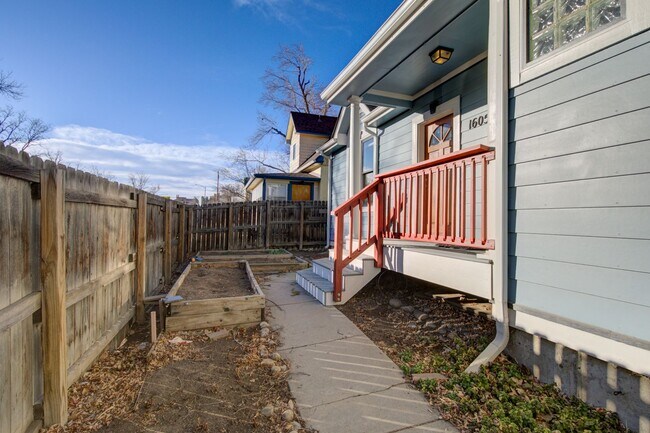 Building Photo - 3-bedroom home in Central Boulder