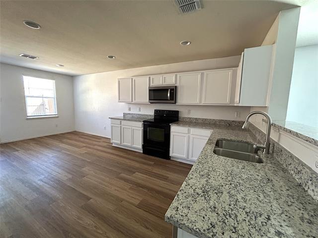 Building Photo - 9832 Dartmouth Dr