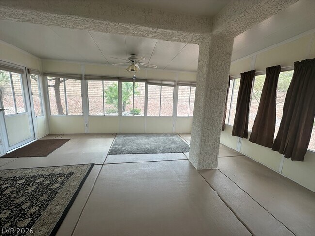 Building Photo - 3013 Hawksdale Dr