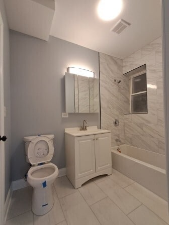 Building Photo - 935 W Marquette Rd