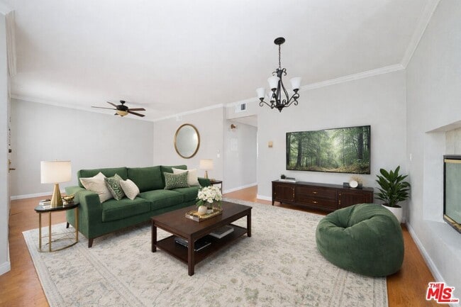 Building Photo - 14937 Dickens St