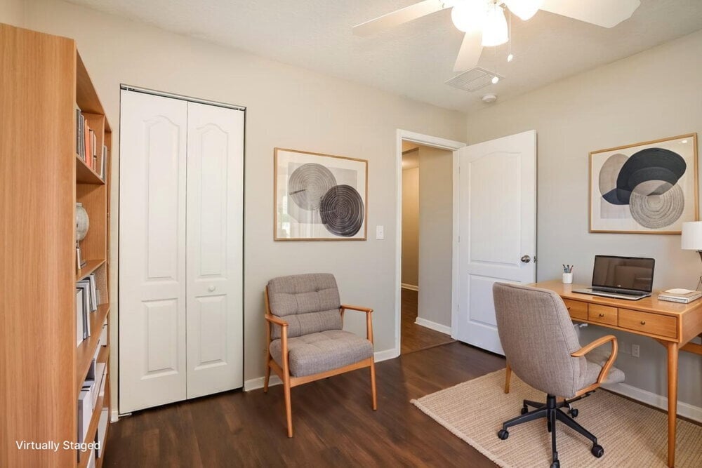 Building Photo - 3800 Falcon Crest Dr