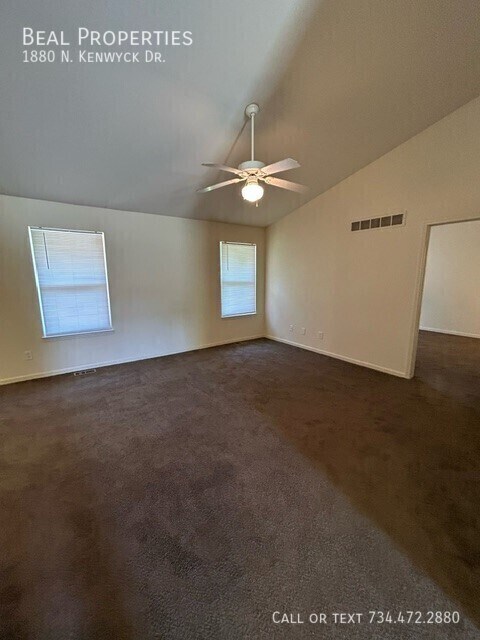 Building Photo - 1880 N Kenwyck Dr