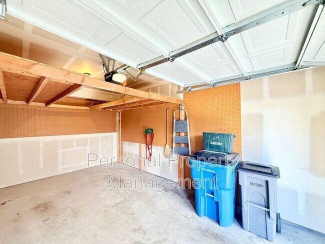 Building Photo - 10800 SE 17th Cir