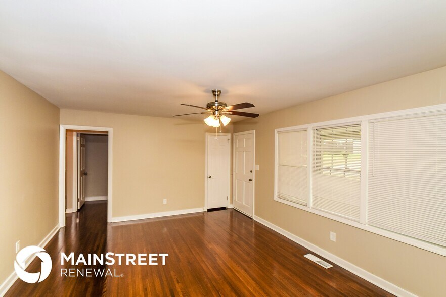 Building Photo - 1328 Orlando Cir NE