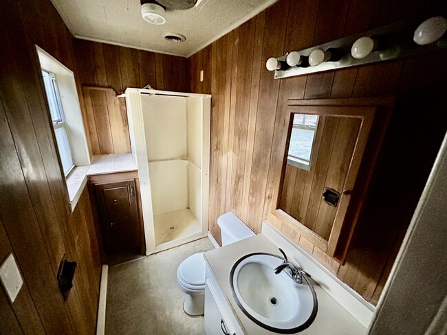 Building Photo - 18549 County Rd 1500