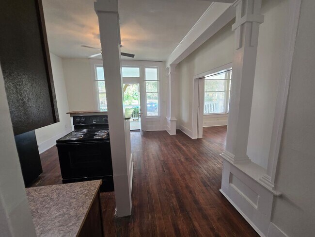 Building Photo - 1228 Virginia Blvd