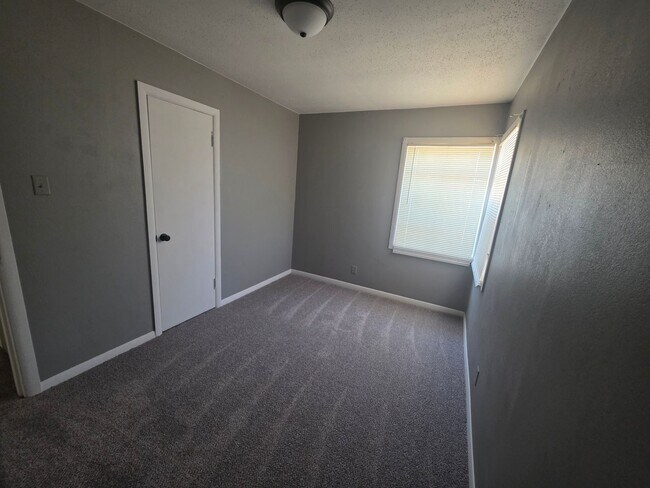 Building Photo - 3001 Curtis Dr