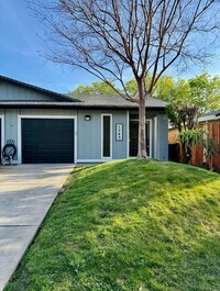 Building Photo - AVONDALEDUPLEX