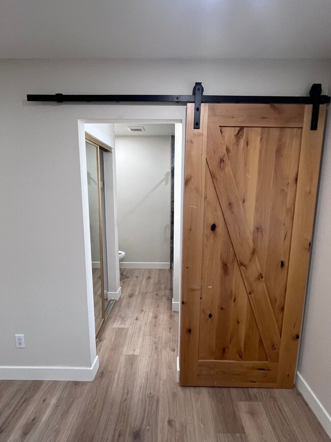 Building Photo - BEAUTIFUL REMODELED HOME IN ROSEVILLE!!