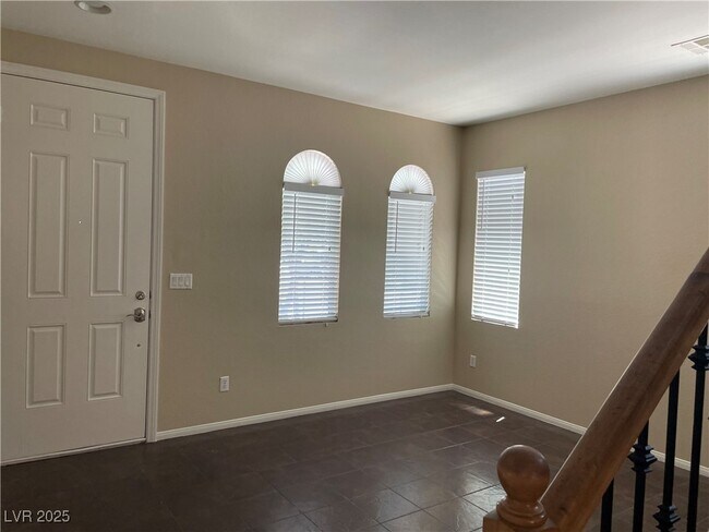 Building Photo - 9883 Mandrake Falls St