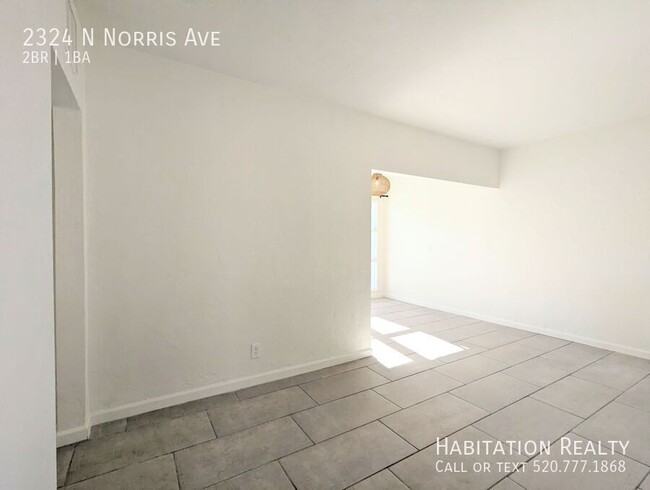 Building Photo - Remodeled 2Bed/1Bath with Designer Touches...