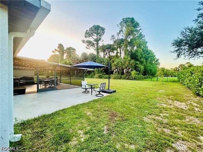 Building Photo - 745 Evening Shade Ln