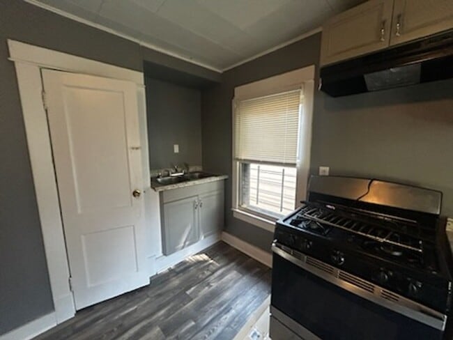 Building Photo - Cozy 3BR/1Ba house with unfinished basement