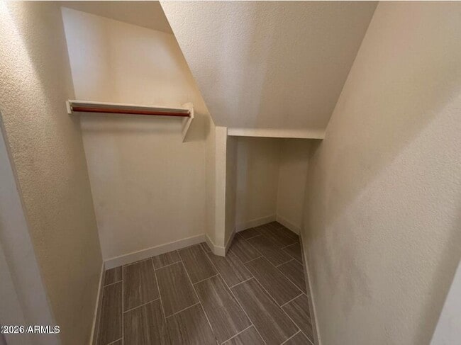 Building Photo - 1470 W Armstrong Way