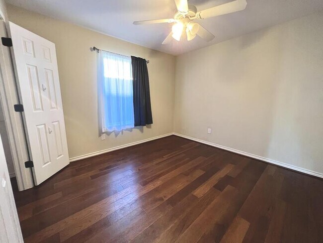 Building Photo - 6053 Laci Ln
